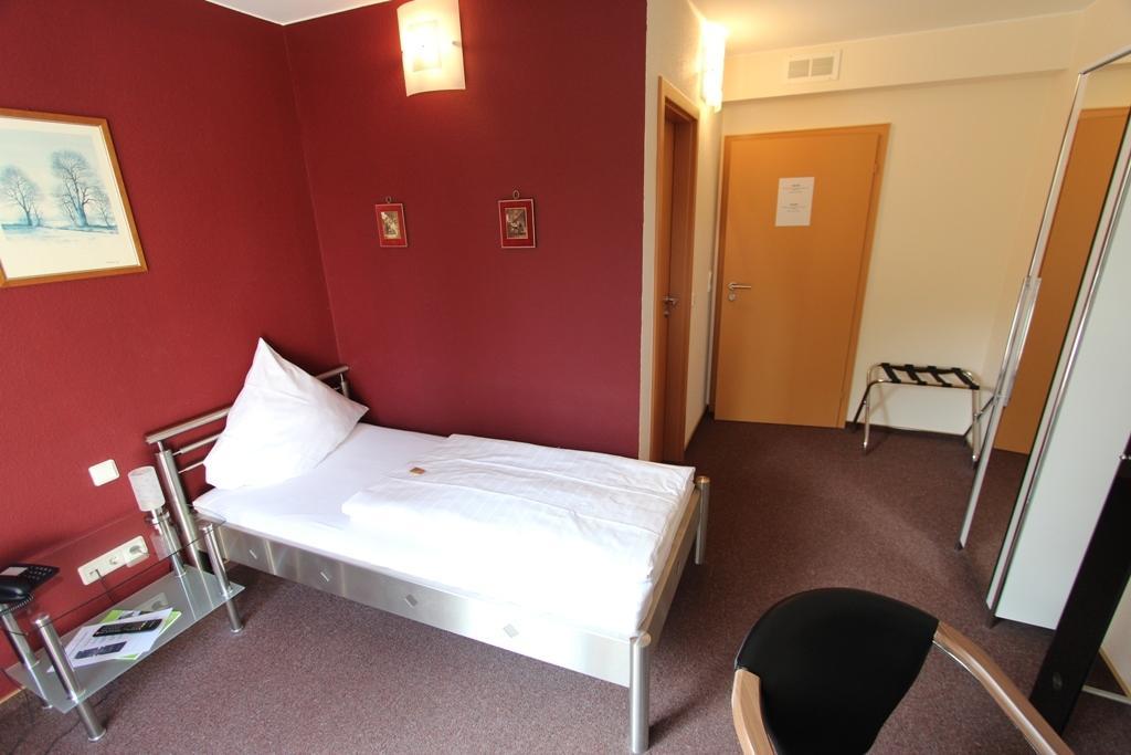 Hotel Landgasthof Zur Alten Scheune Zweibrücken Pokoj fotografie
