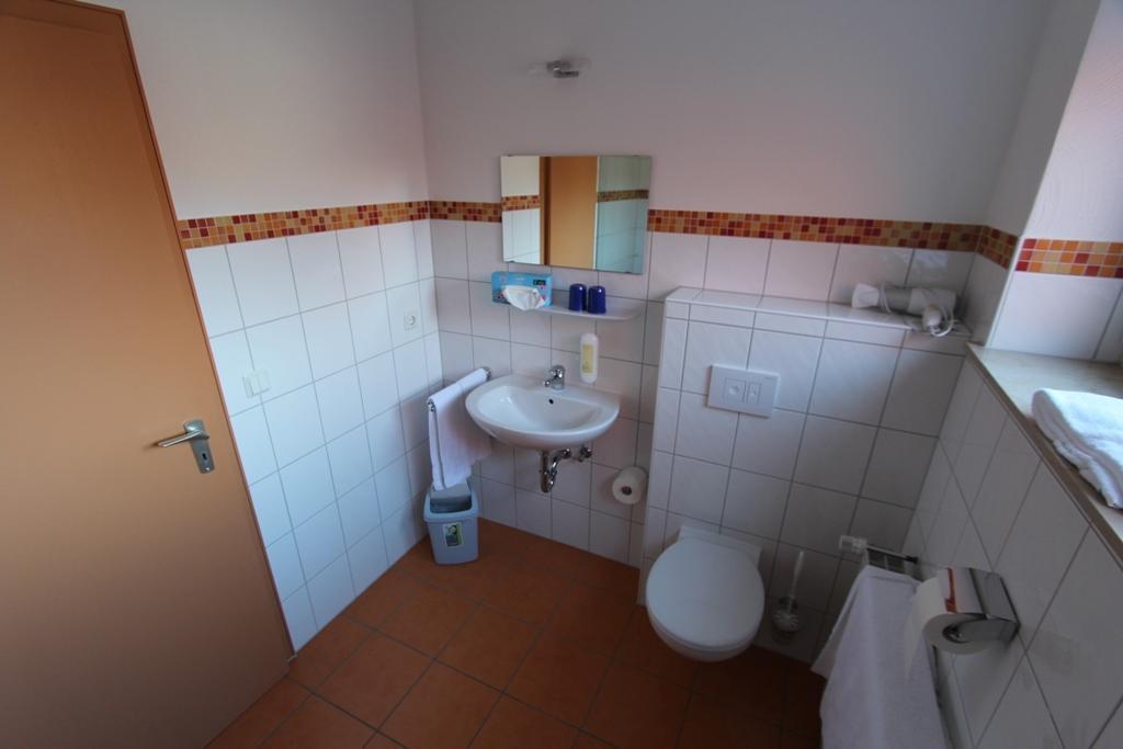 Hotel Landgasthof Zur Alten Scheune Zweibrücken Pokoj fotografie